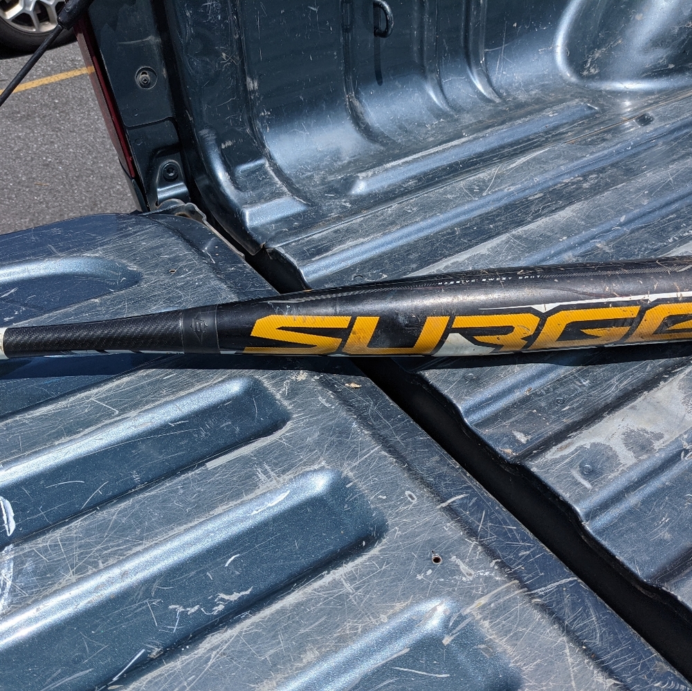 Easton Surge Baseball bat 32/29 -3